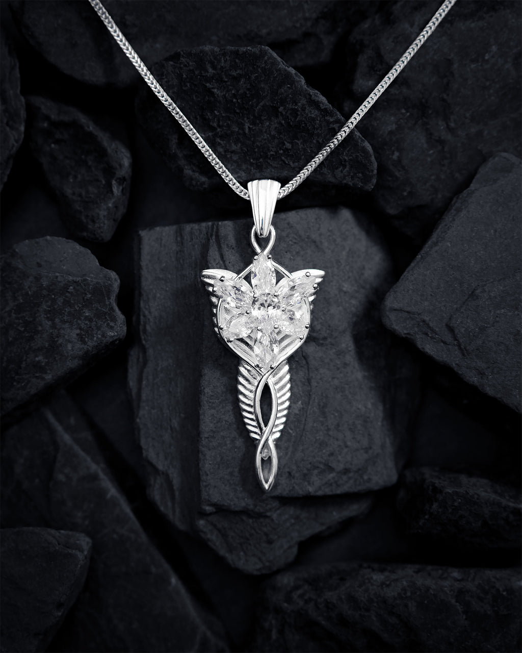 Product image Arwen's Evenstar Pendant with Fox Tail Chain