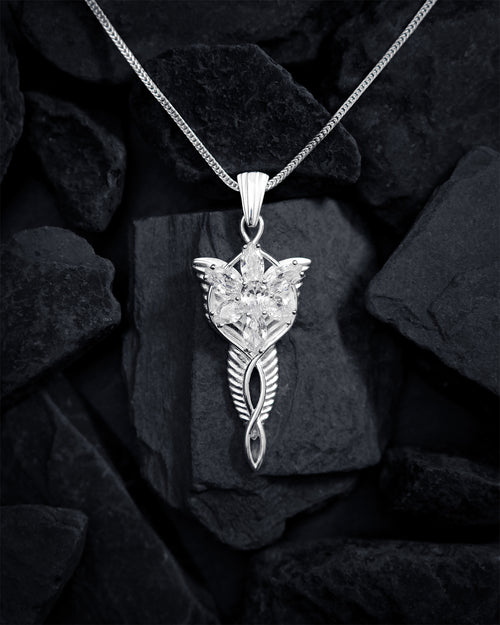 Image produit Étoile du Soir d'Arwen avec chaîne queue de renard