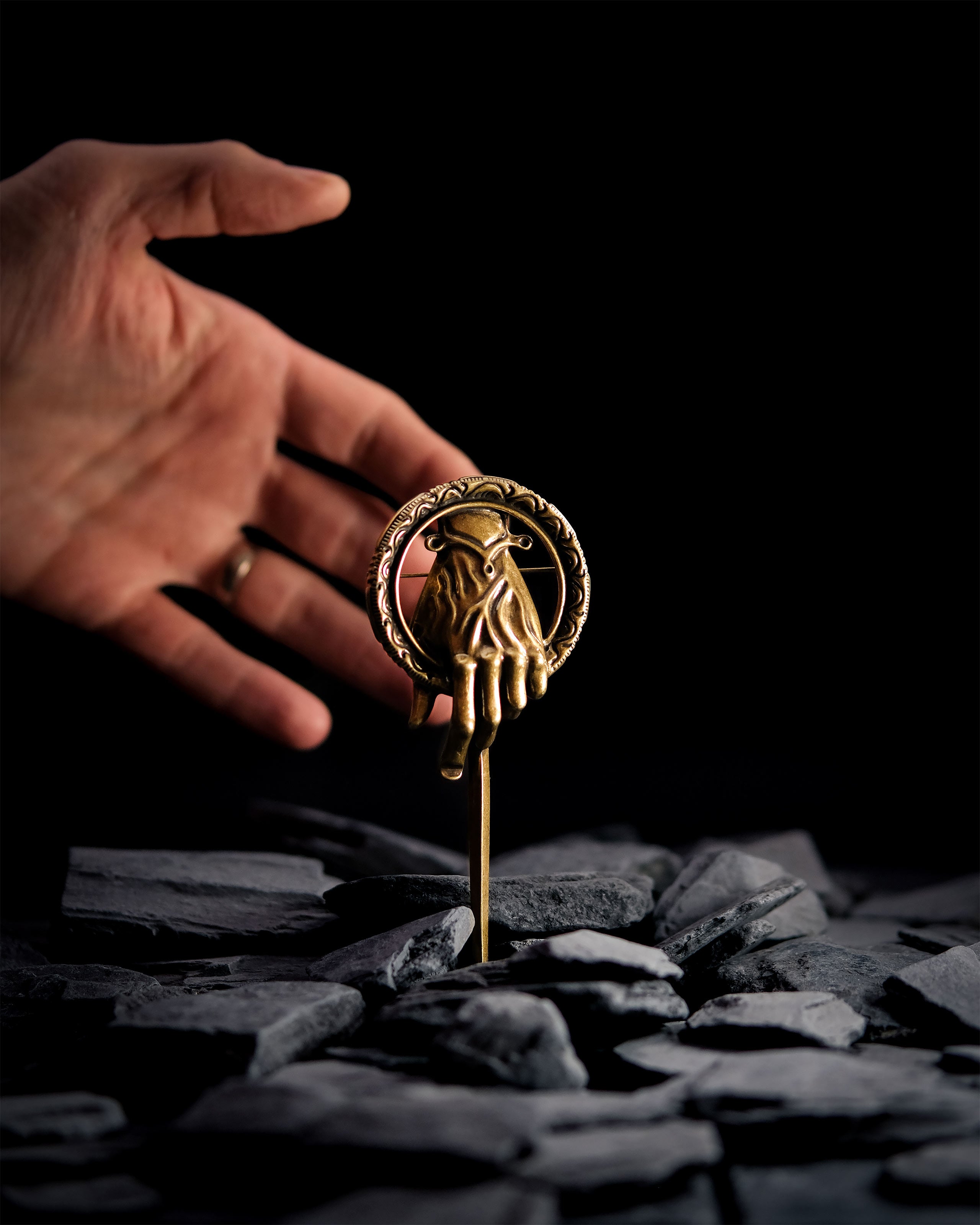 Image produit Game of Thrones - Broche de la Main du Roi