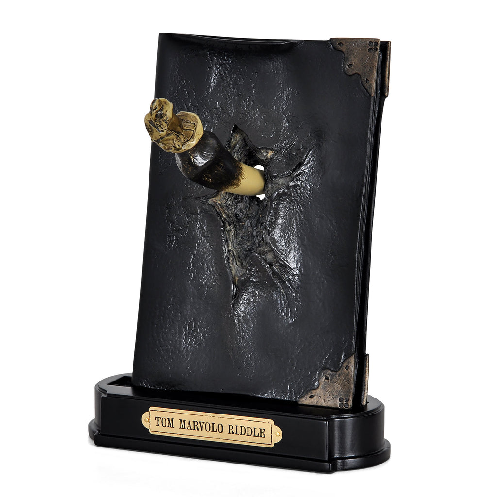 Image produit Harry Potter - Statue du Journal de Riddle avec dent de Basilic