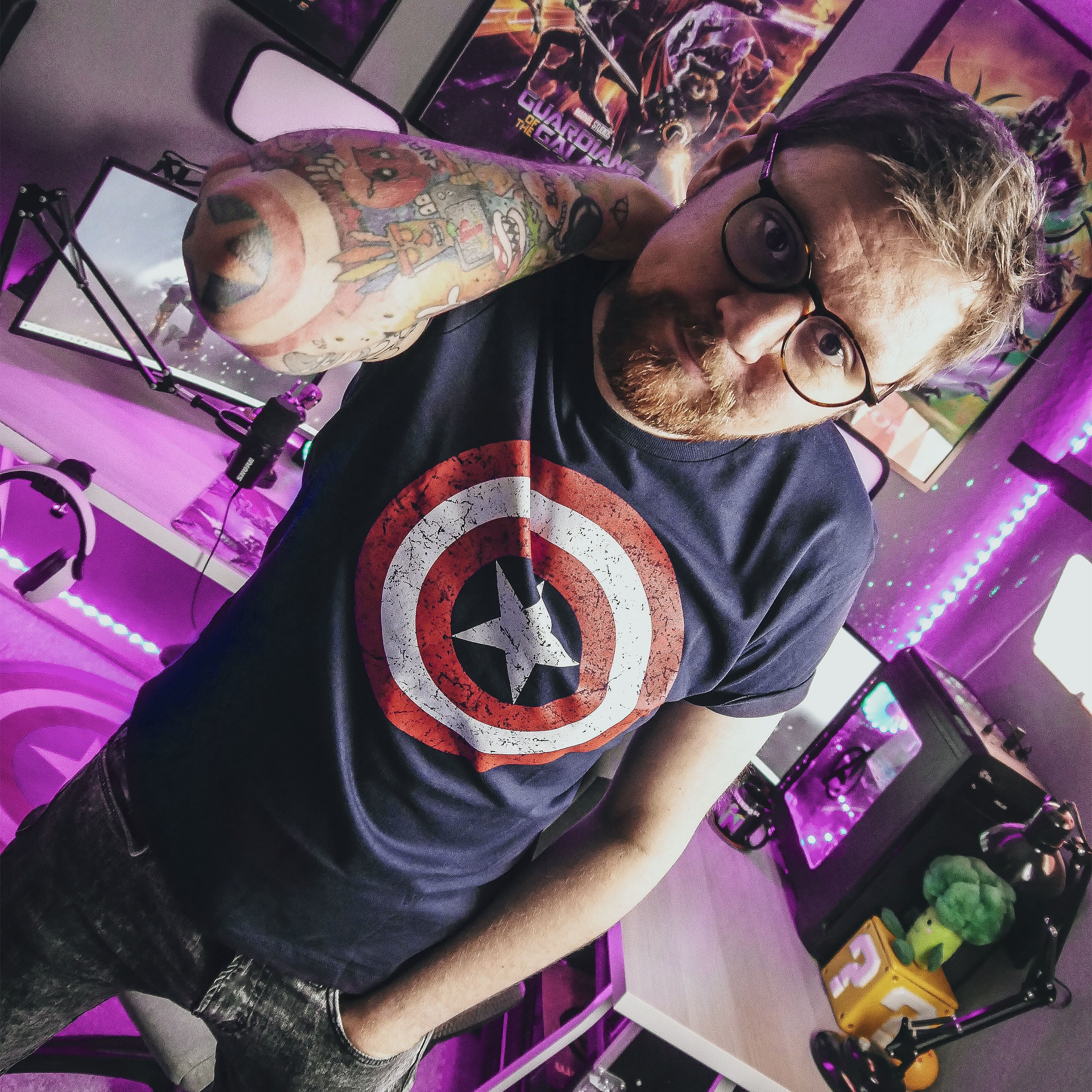 Image produit Captain America - T-shirt bleu avec logo de bouclier en détresse