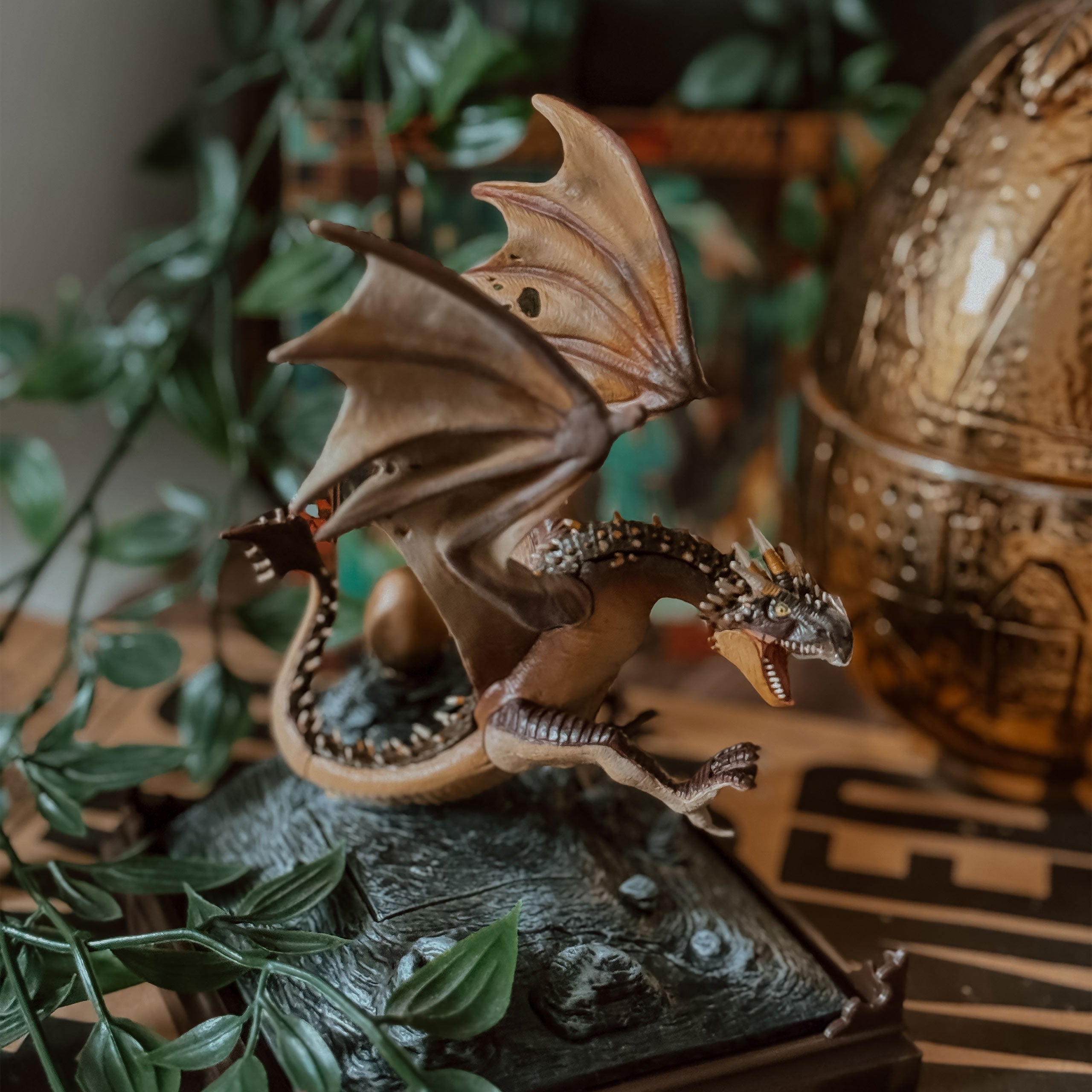 Image produit Vifdor Hongrois - Figurine Animaux Fantastiques Harry Potter