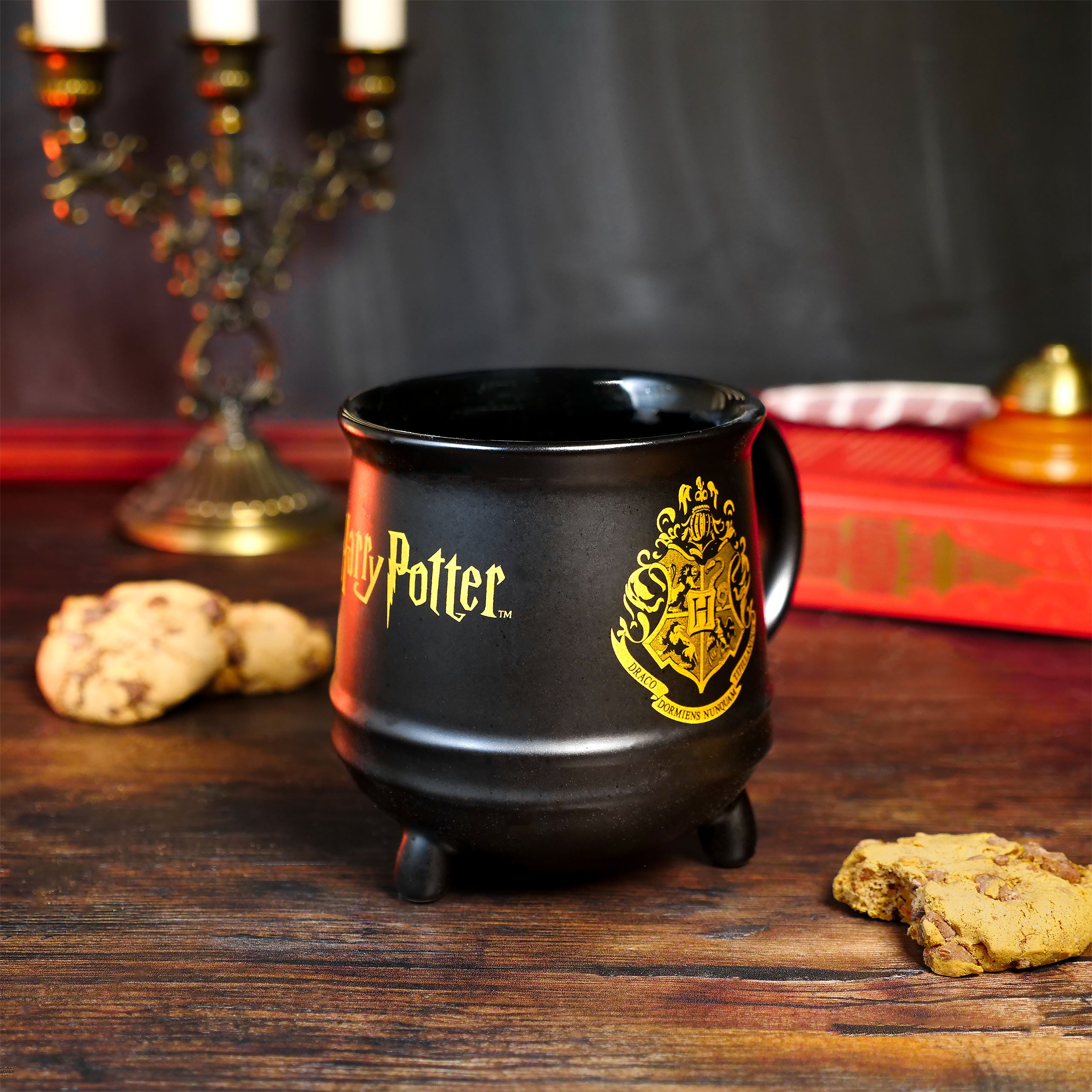 Image produit Harry Potter - Tasse Chaudron avec blason de Poudlard