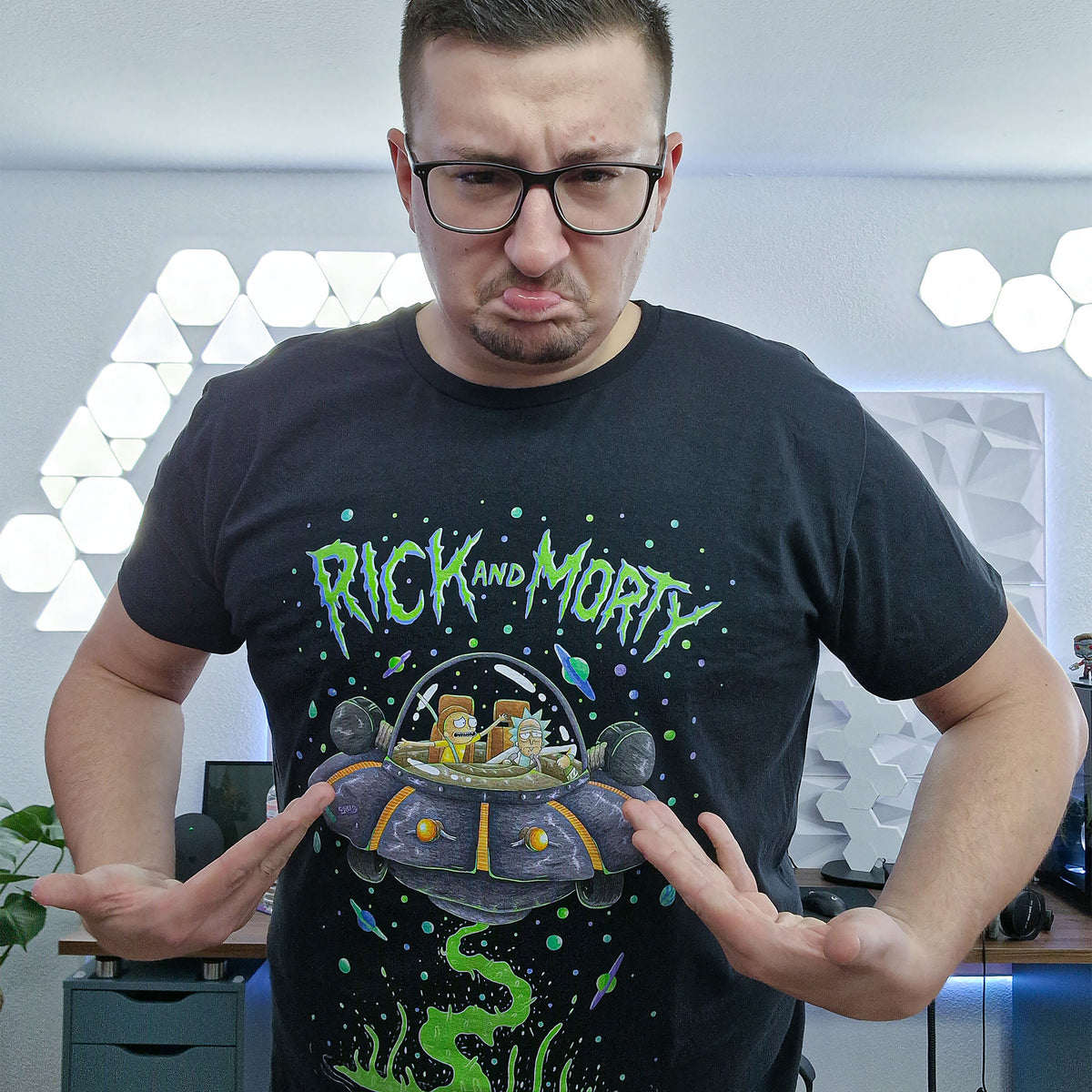 Image produit Rick et Morty - T-shirt Space Cruiser noir