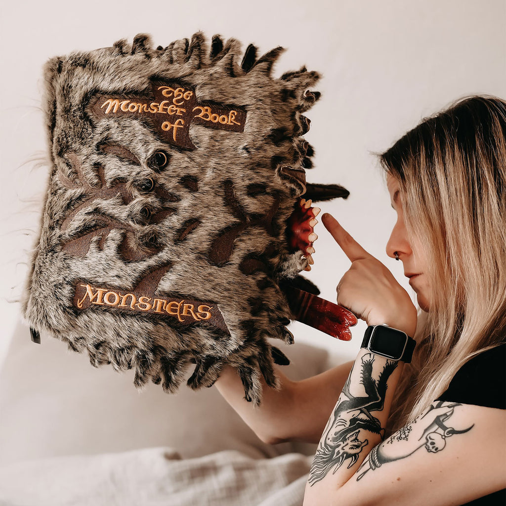 Image produit Harry Potter - Livre des monstres en peluche