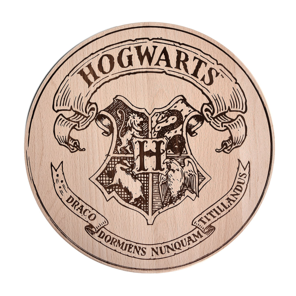 Image produit Harry Potter - Planche à découper blason de Poudlard en hêtre