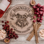 Image produit Harry Potter - Planche à découper blason de Poudlard en hêtre