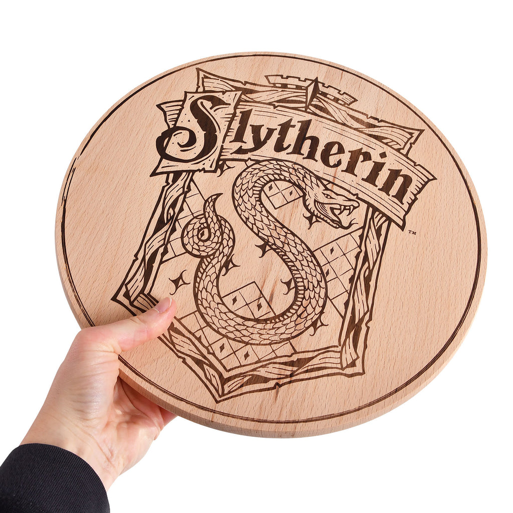 Image produit Harry Potter - Planche à découper Slytherin en hêtre