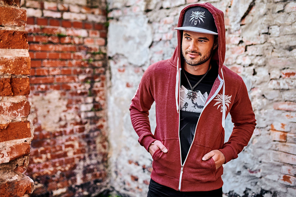 Image produit Witcher - Sweat à capuche avec médaillon de loup rouge