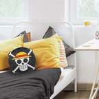 Product image One Piece - Straw Hat Crew Skull Logo Pillow