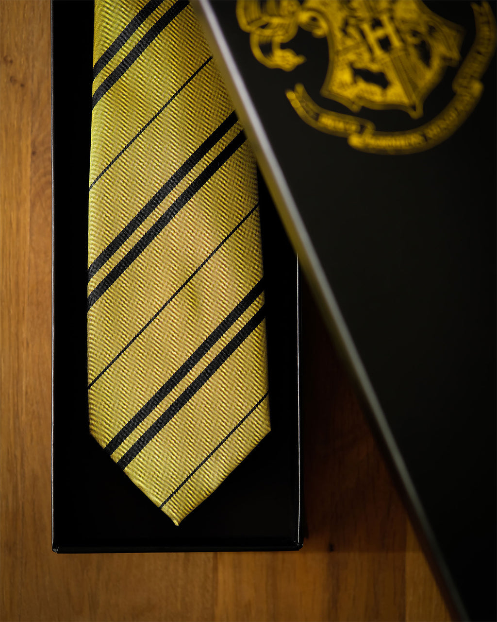 Image produit Harry Potter - Cravate Hufflepuff avec boîte cadeau
