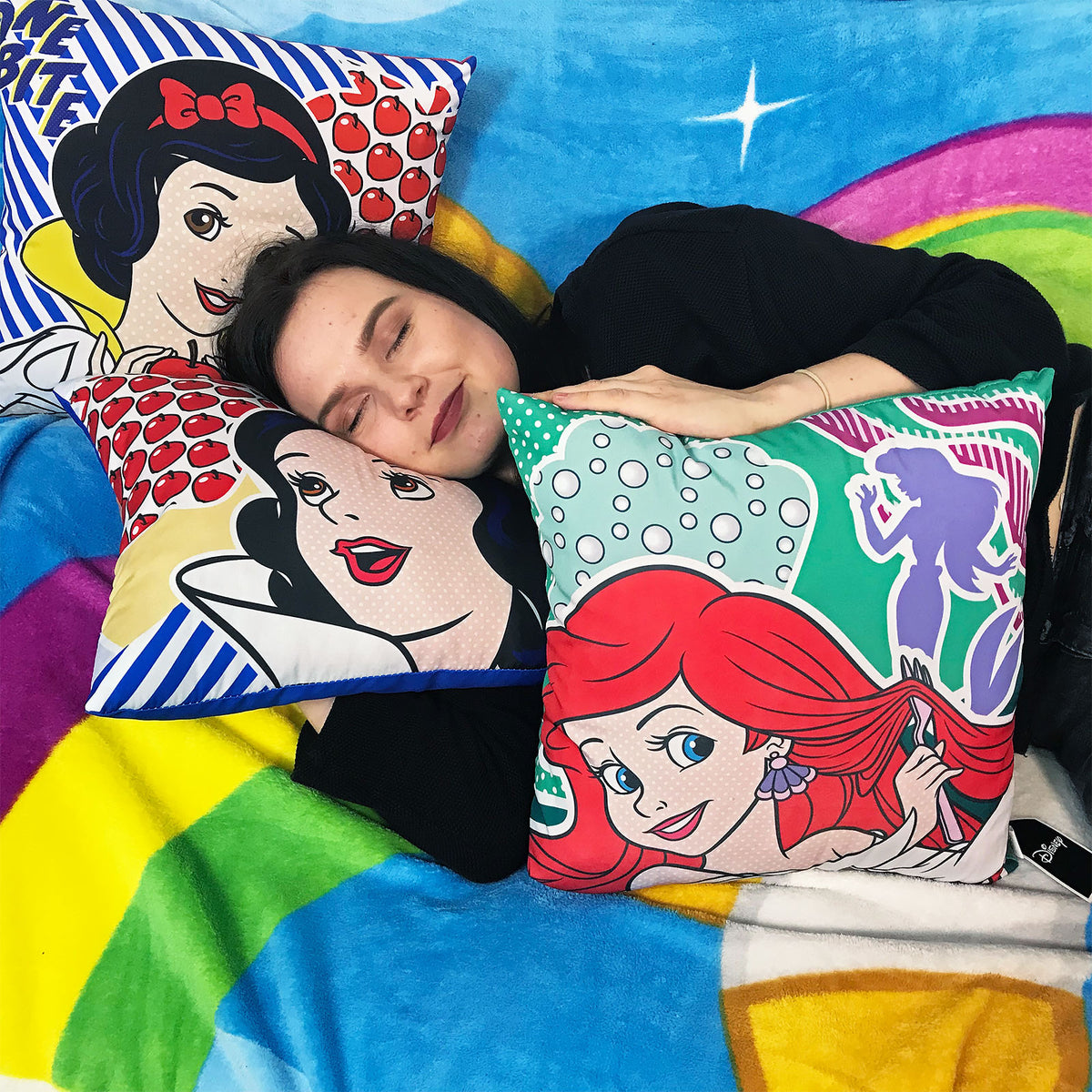 Image produit Blanche-Neige - Coussin Pop-Art 'One Bite'