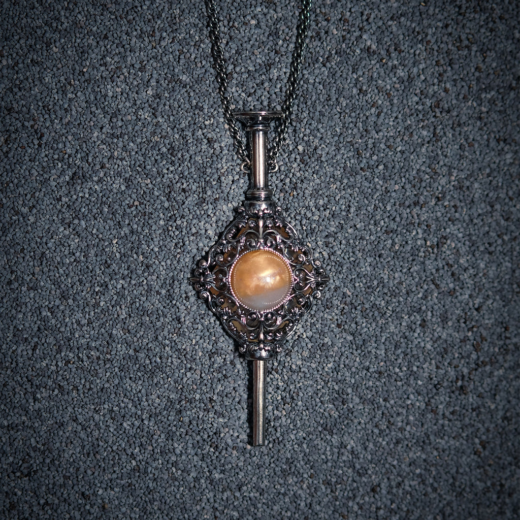 Image produit Pendentif Pacte du Sang de Grindelwald avec chaîne - Animaux fantastiques