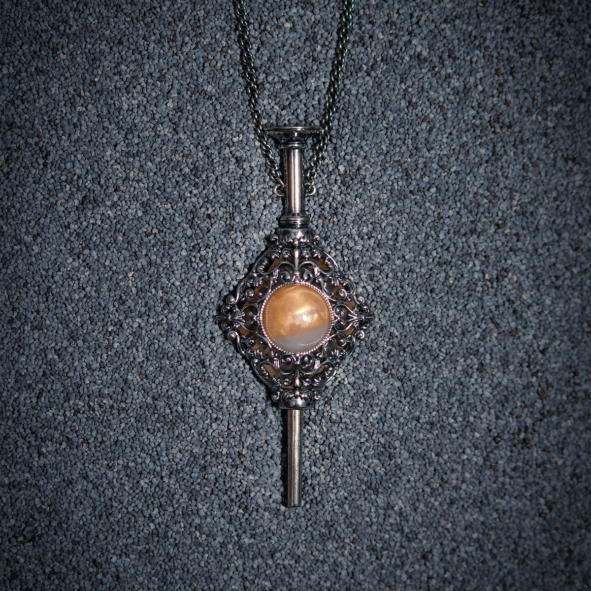 Image produit Pendentif Pacte du Sang de Grindelwald avec chaîne - Animaux fantastiques