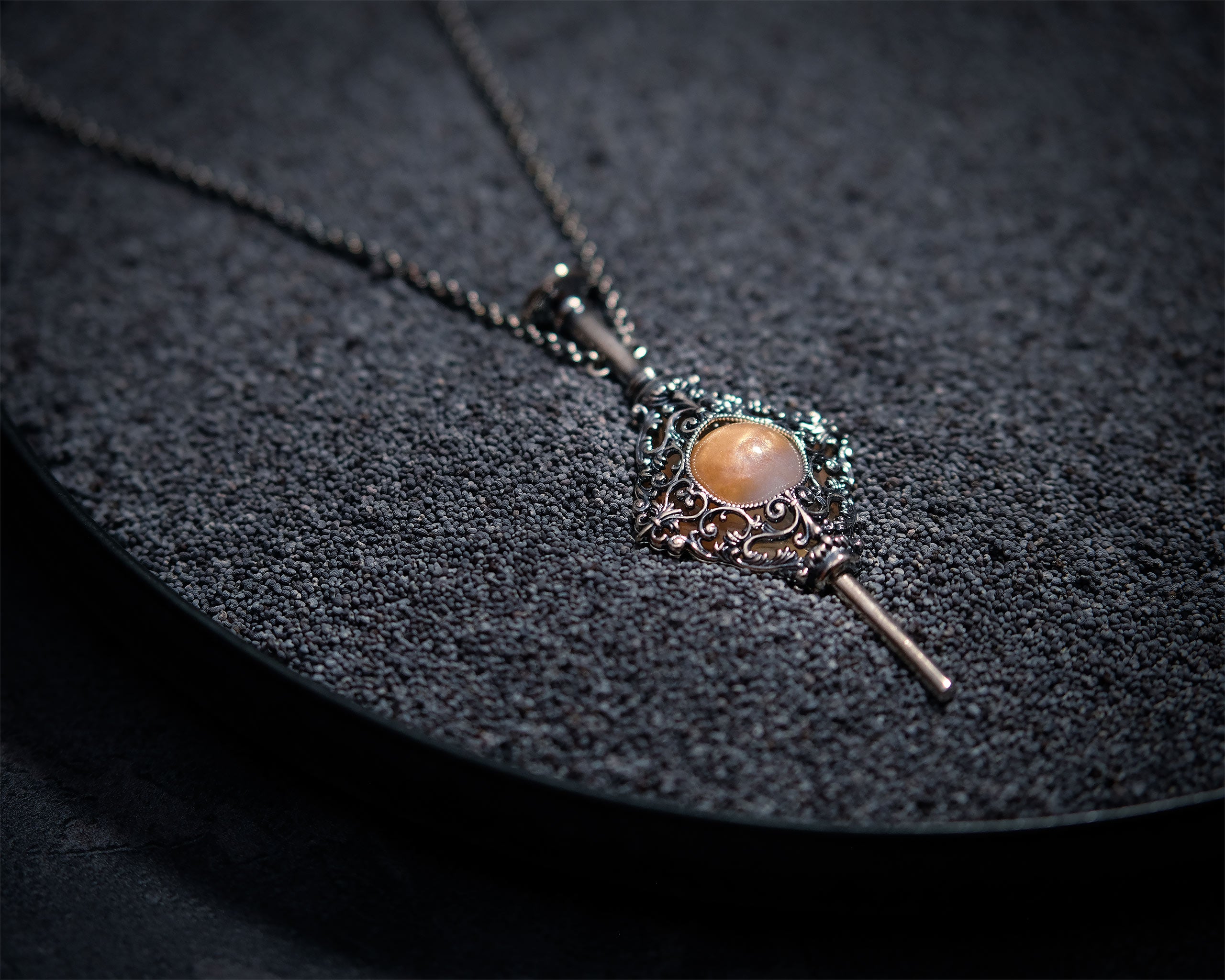 Image produit Pendentif Pacte du Sang de Grindelwald avec chaîne - Animaux fantastiques