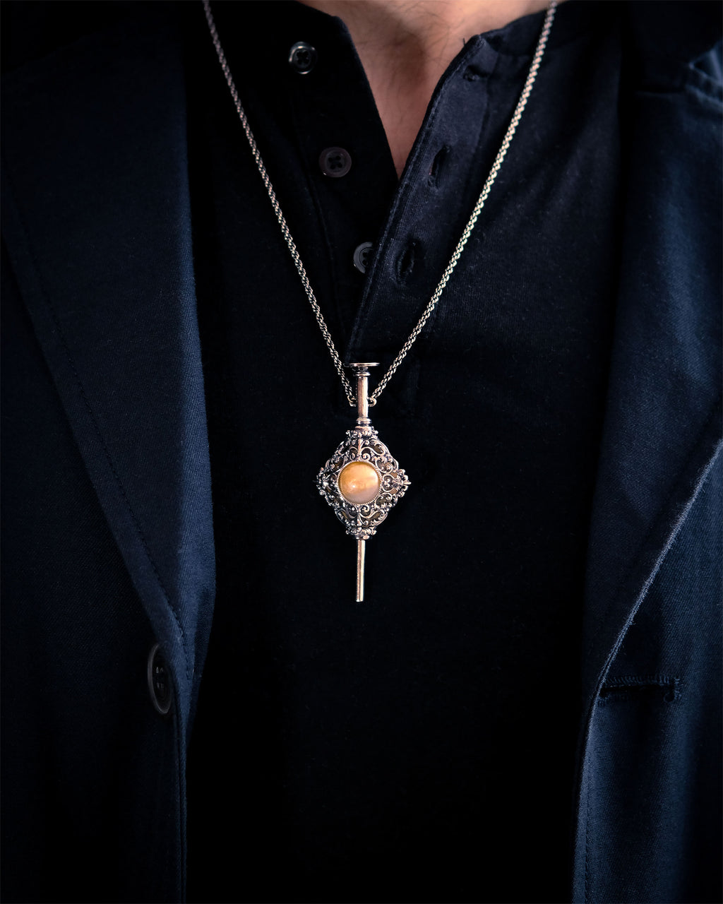 Image produit Pendentif Pacte du Sang de Grindelwald avec chaîne - Animaux fantastiques