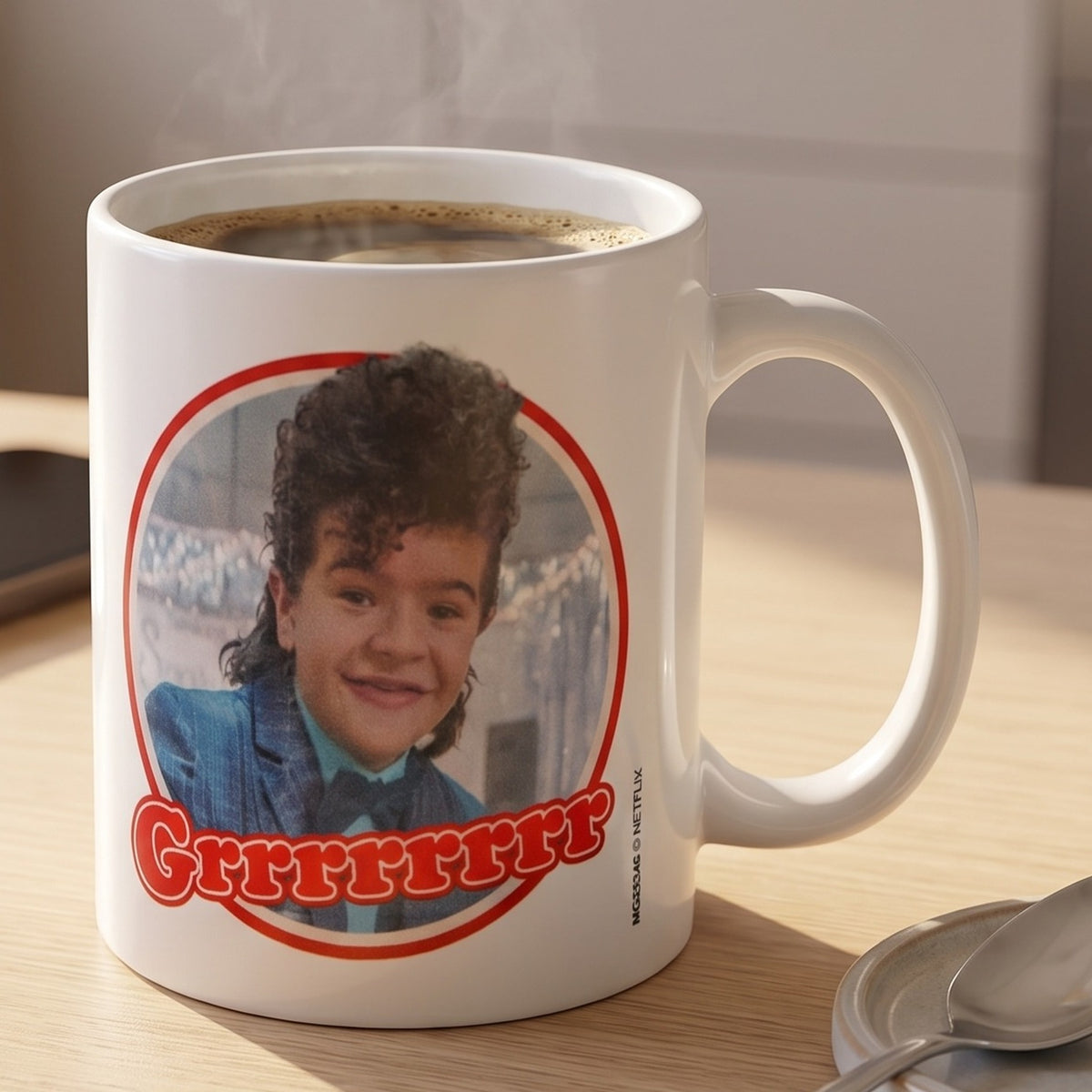 Image produit Stranger Things - Tasse Dustin Snowball Dance