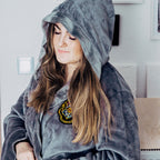 Image produit Harry Potter - Peignoir gris à écusson de Poufsouffle