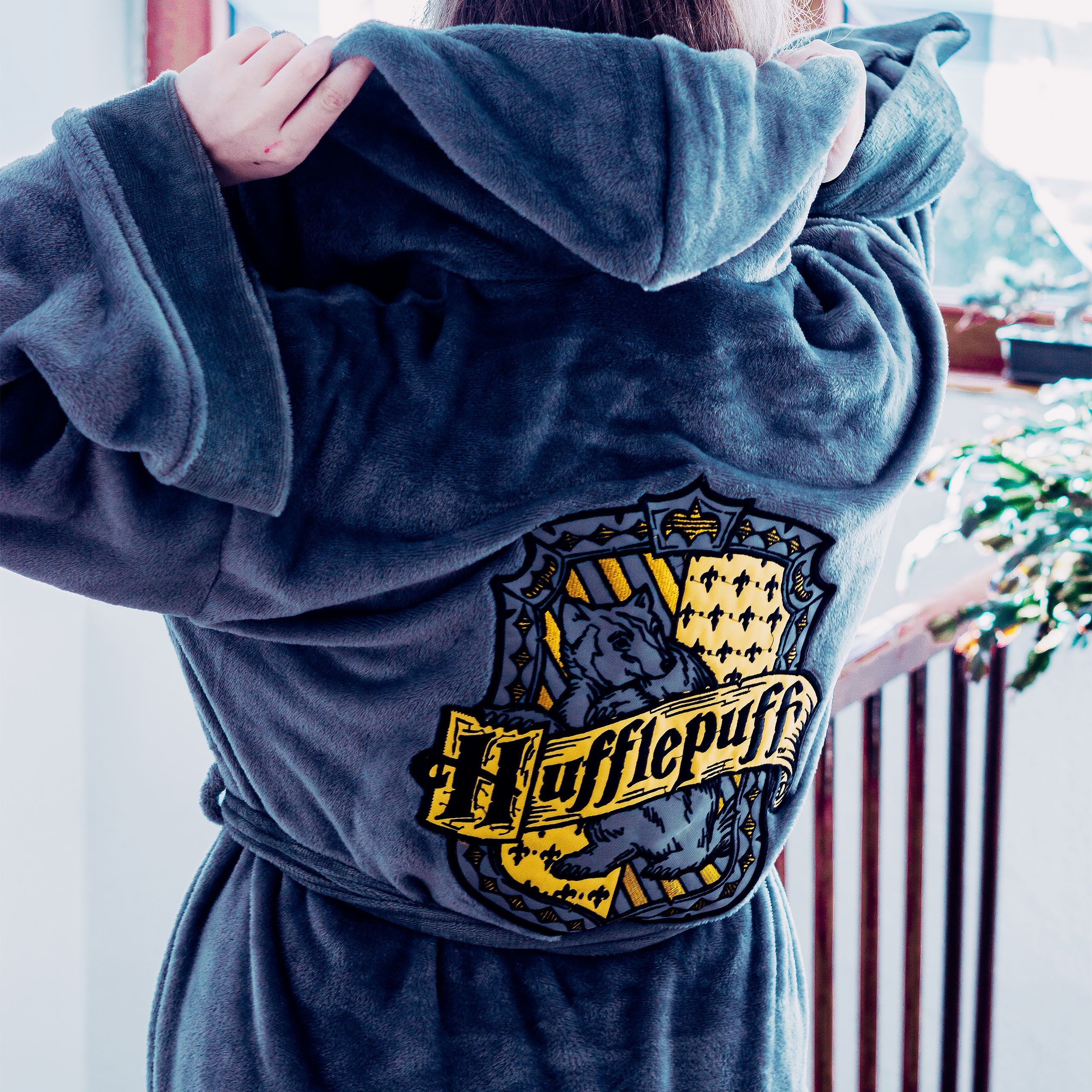 Image produit Harry Potter - Peignoir gris à écusson de Poufsouffle
