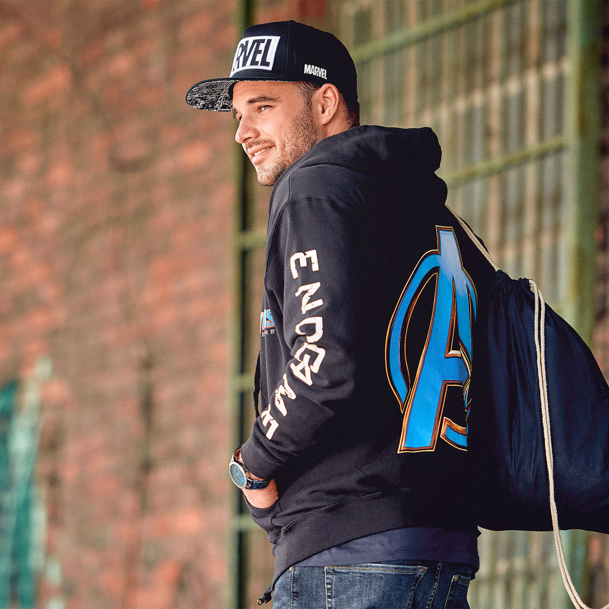 Image produit Avengers - Endgame Logo Sweat à capuche noir