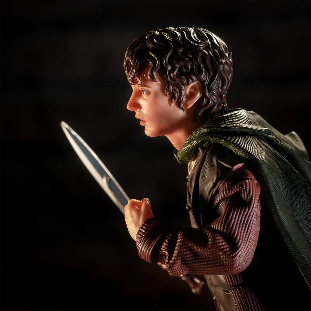 Image produit Seigneur des Anneaux - Frodo BDS Art Scale Deluxe Statue 14 cm