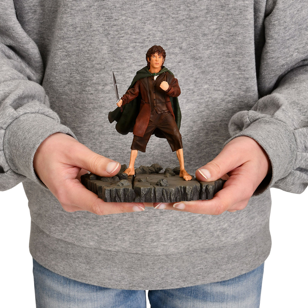 Image produit Seigneur des Anneaux - Frodo BDS Art Scale Deluxe Statue 14 cm
