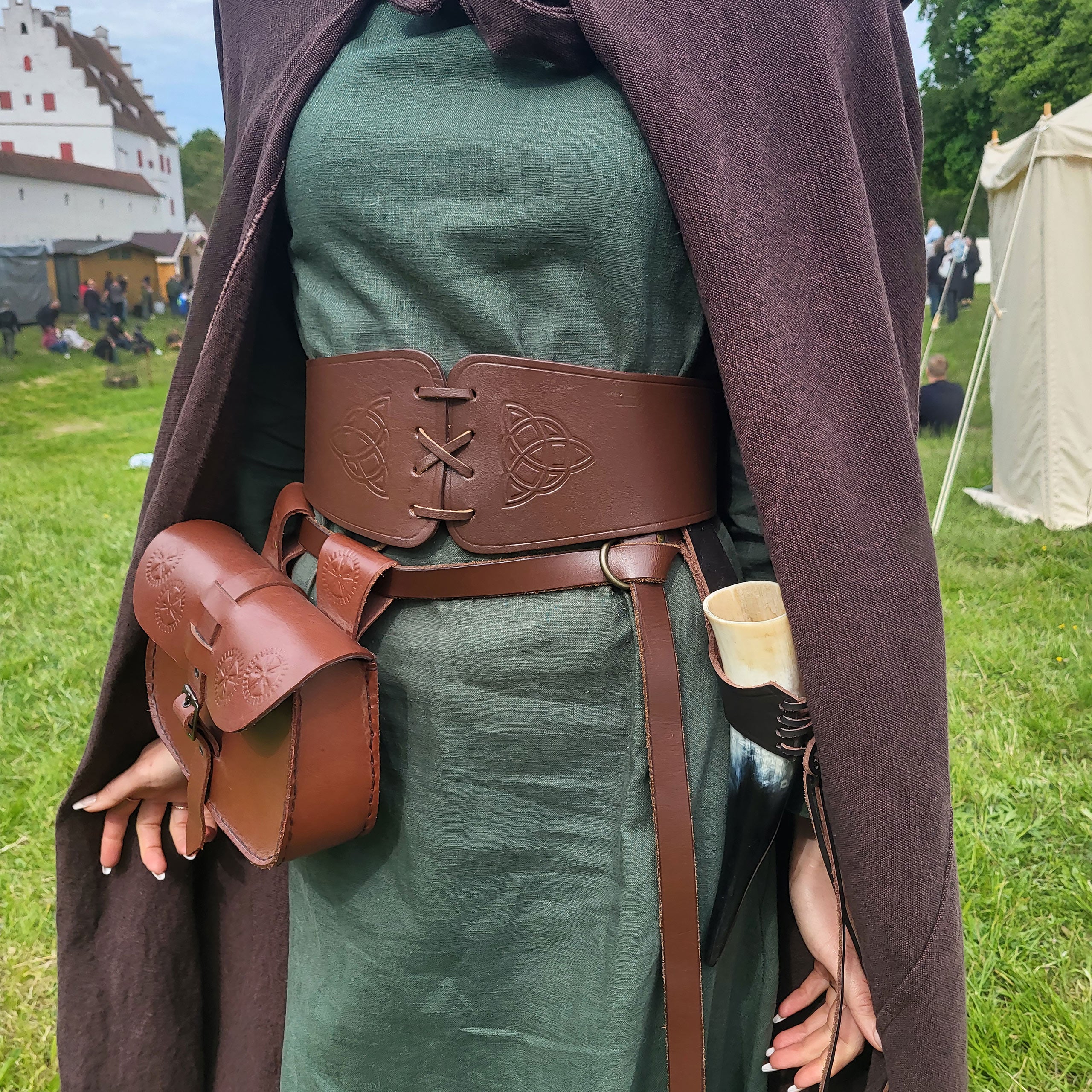 Image produit Ceinture corset médiévale Alana avec motif celtique marron