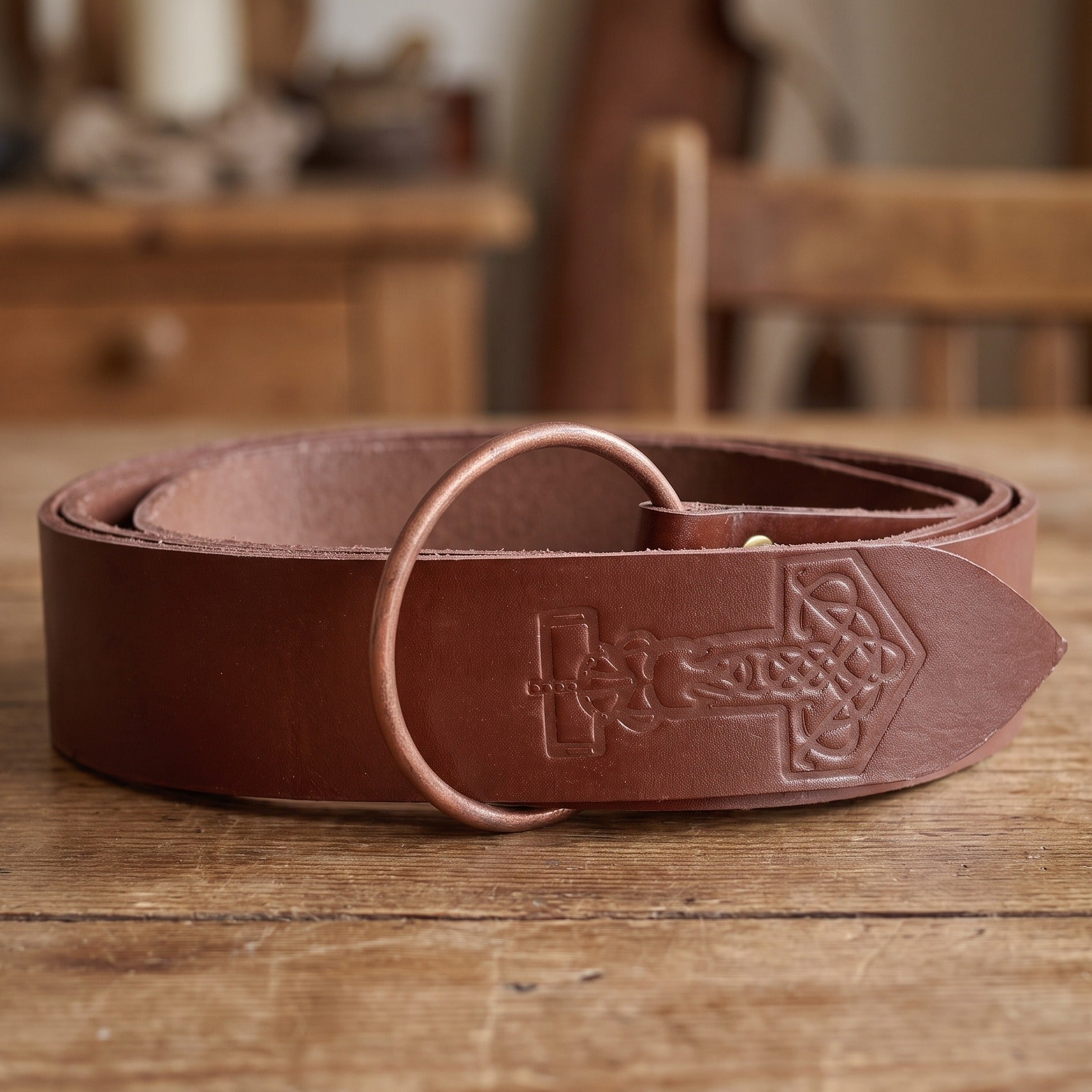 Image produit Ceinture médiévale à anneau avec embossage Marteau de Thor marron
