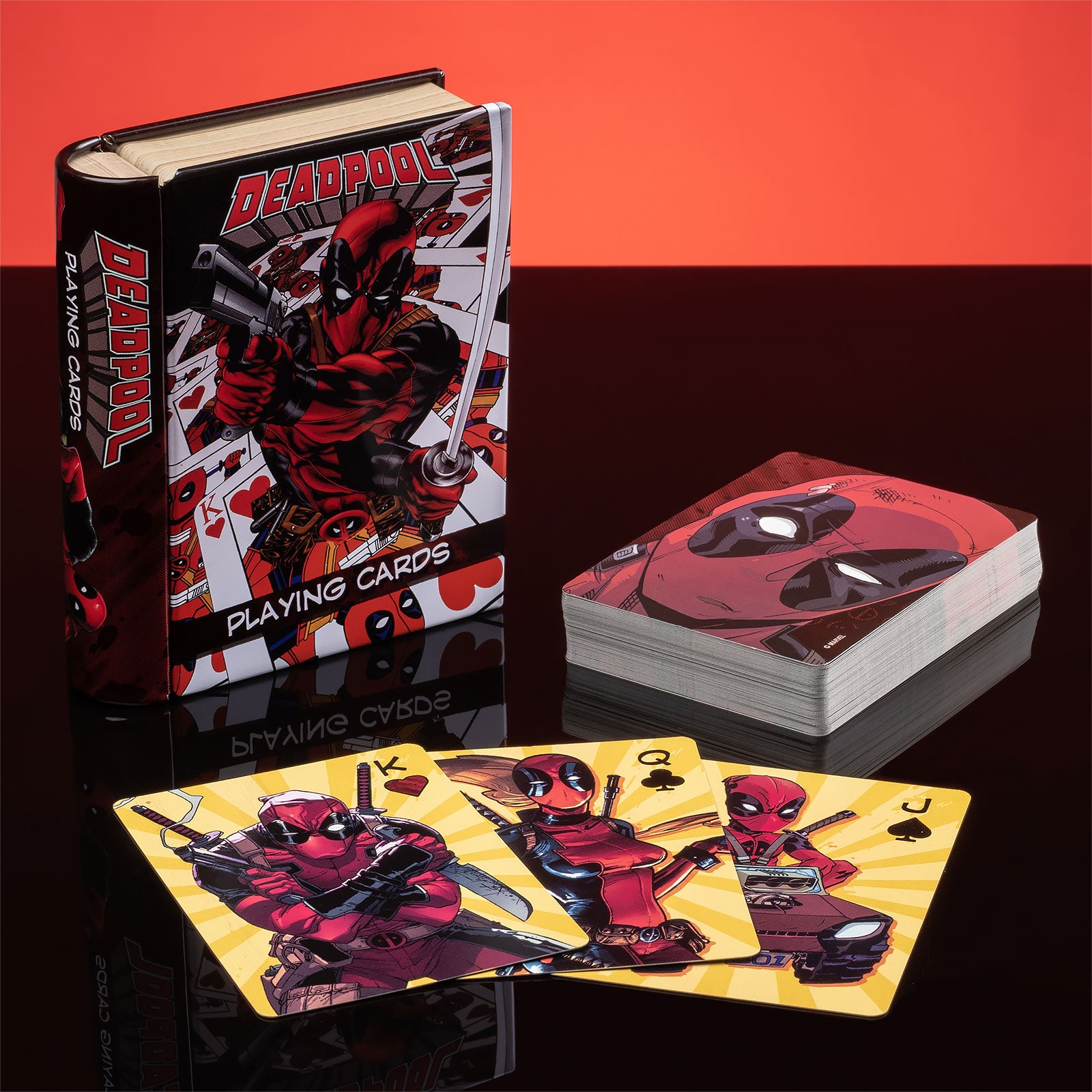 Image produit Cartes à jouer Deadpool dans une boîte métallique