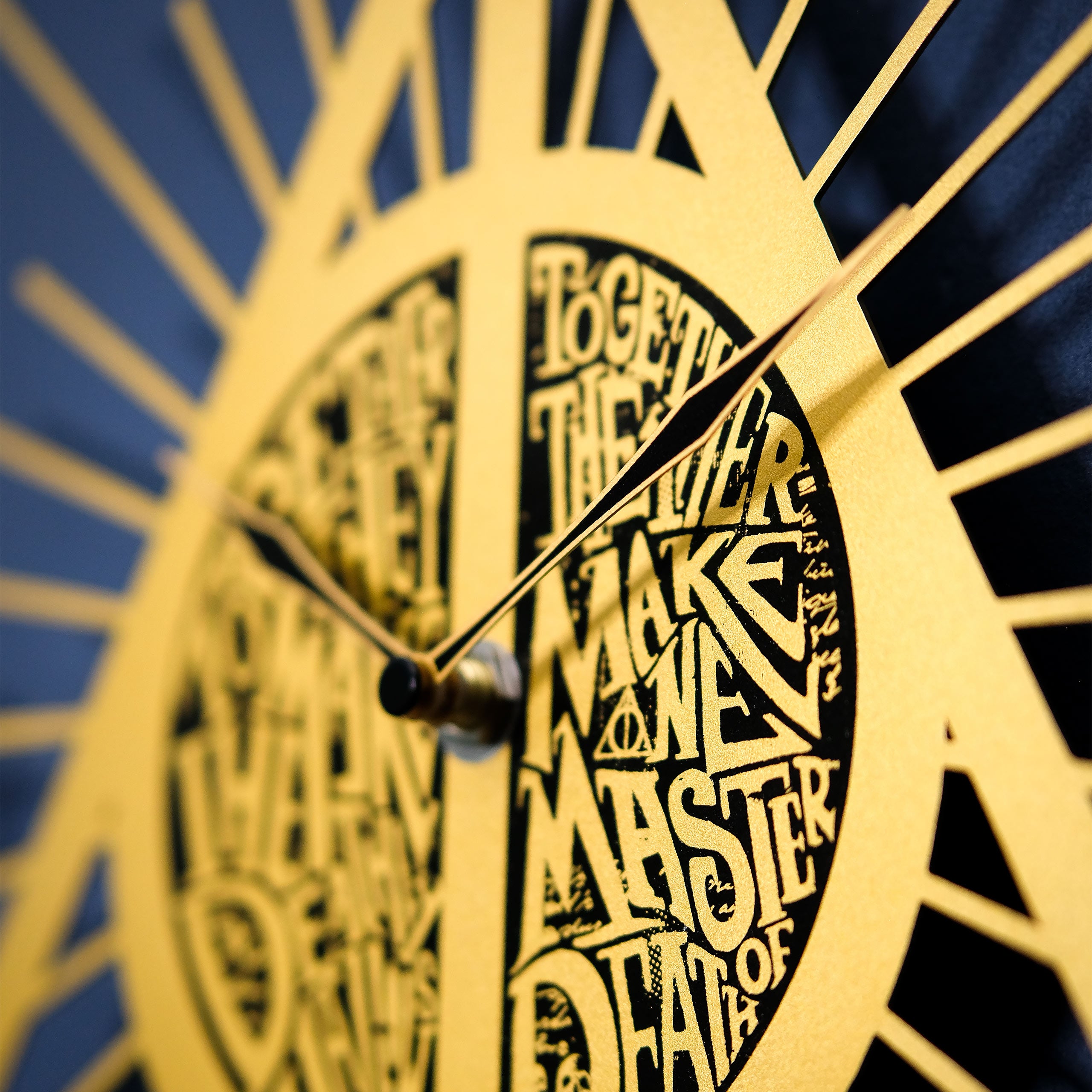 Image produit Harry Potter - Horloge murale Reliques de la Mort
