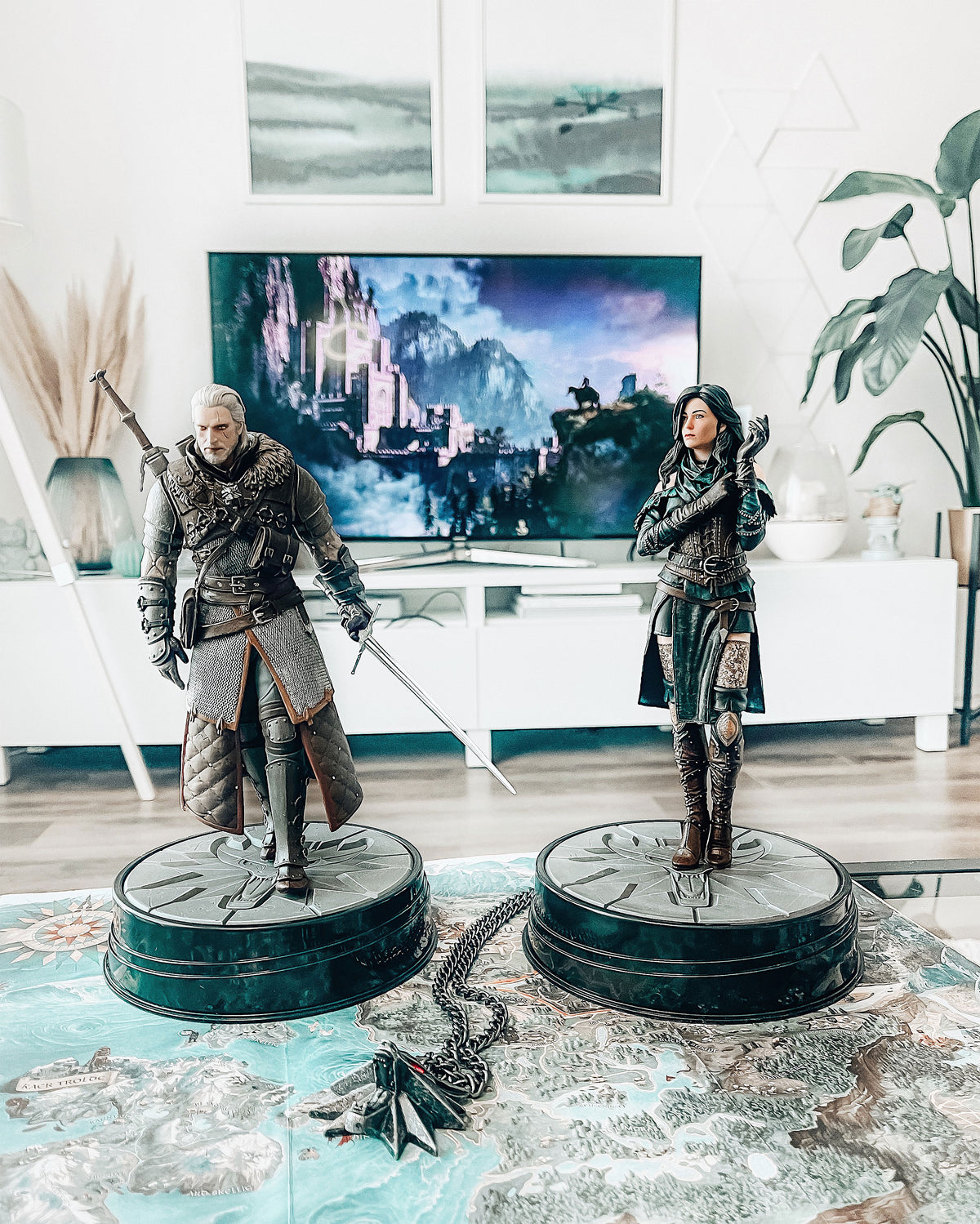 Image produit Witcher - Statue Grandmaster Ursine de Geralt 24 cm