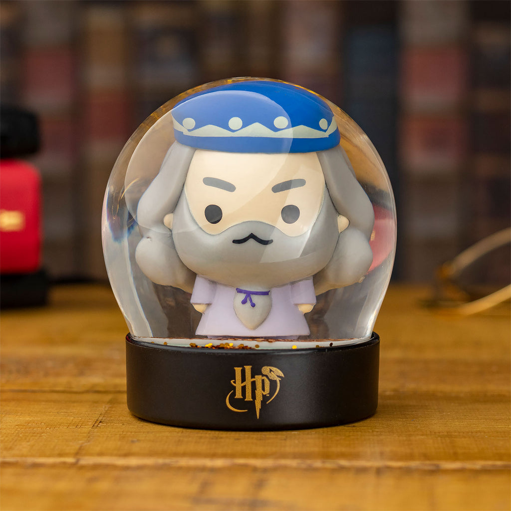 Image produit Harry Potter - Boule à neige Chibi Dumbledore avec paillettes