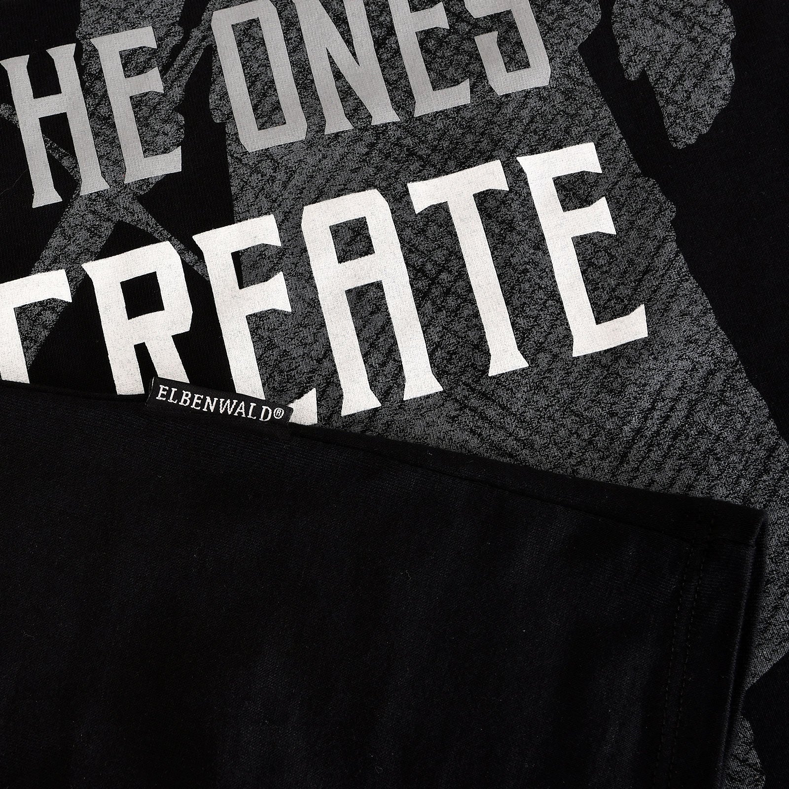 Image produit T-Shirt Monsters We Create pour les fans de Witcher noir