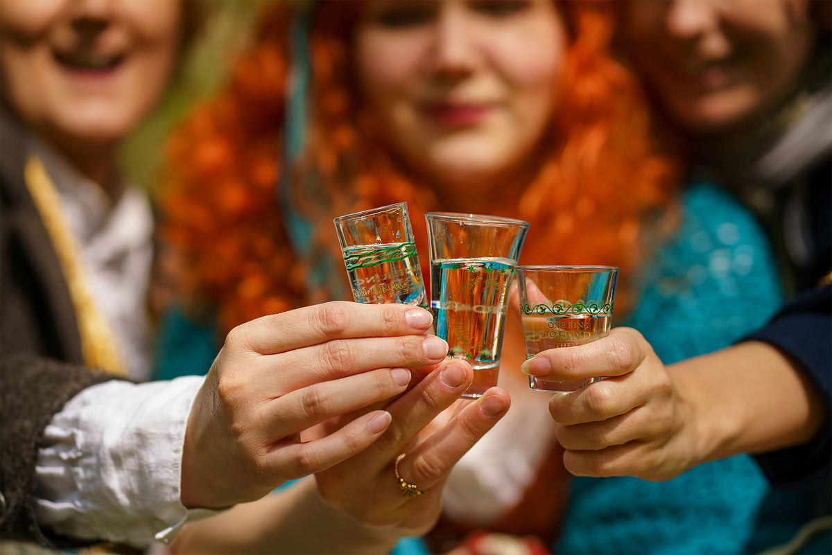 Image produit Le Seigneur des Anneaux - L'Anneau Unique & Ensemble de Verres Terre du Milieu