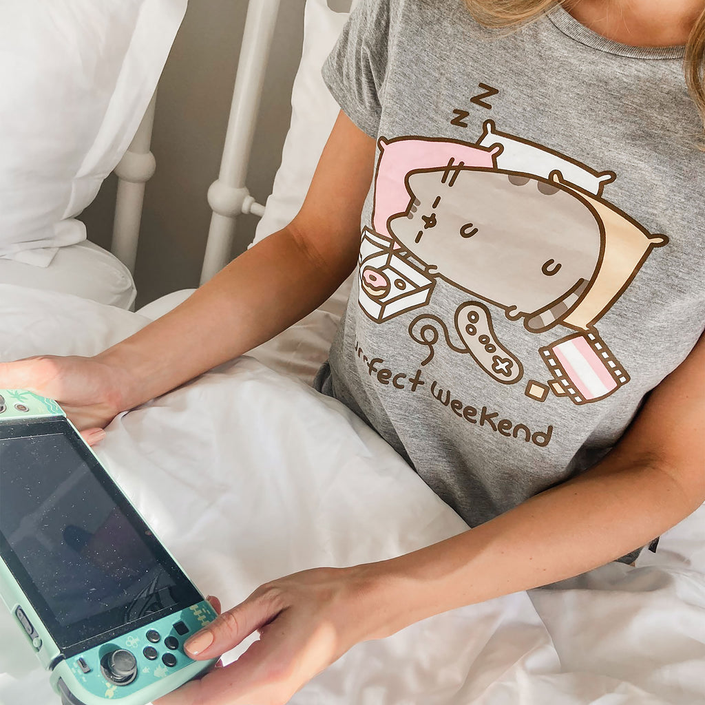 Image produit Pusheen - Purrfect Weekend T-shirt pour femmes gris