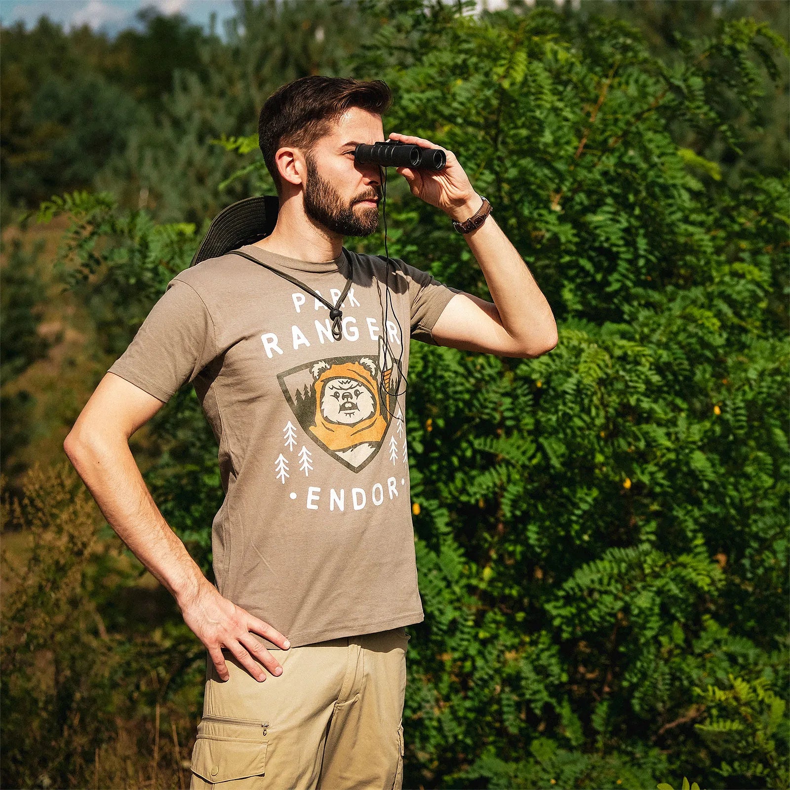 Image produit Star Wars - T-shirt Ewok Park Ranger olive