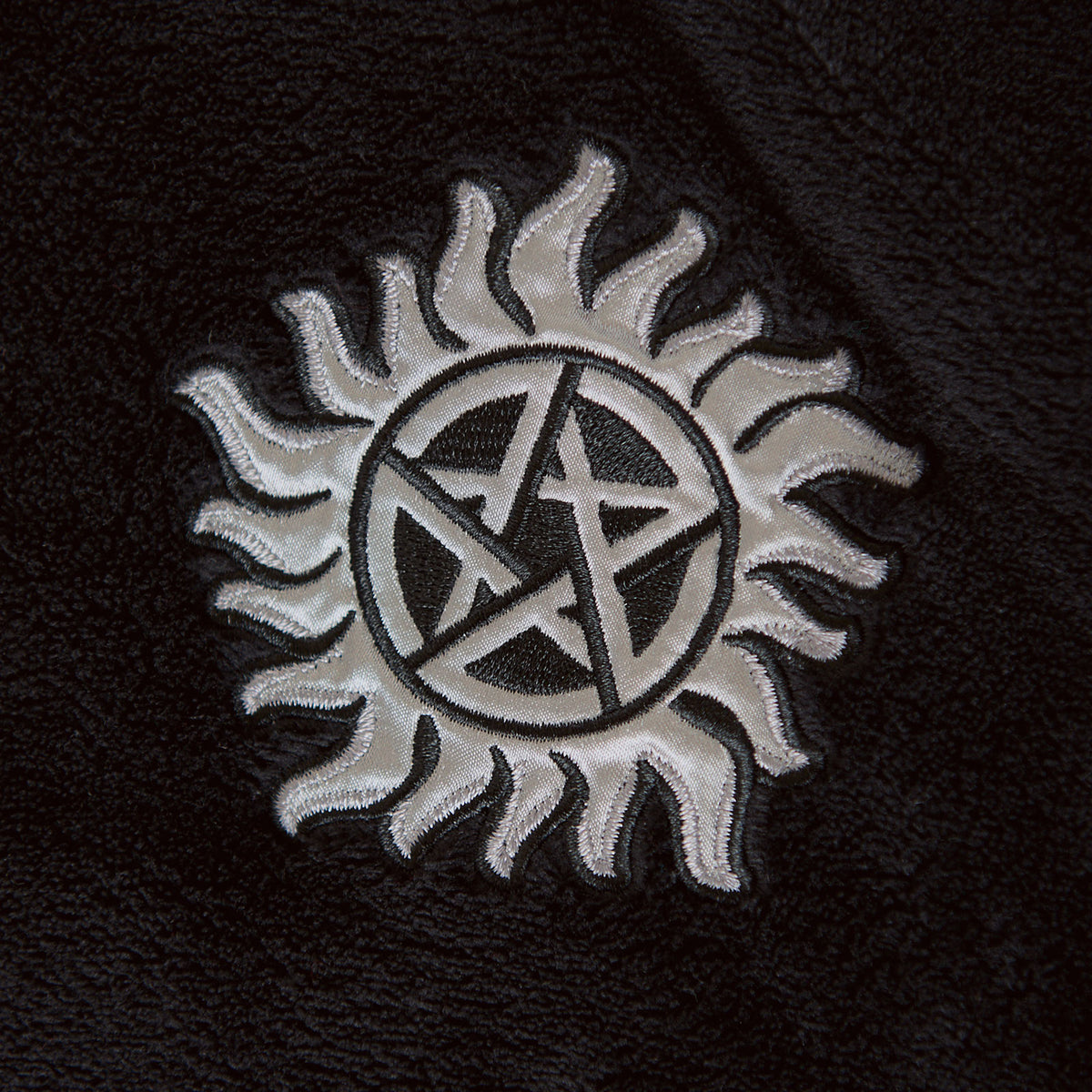 Image produit Supernatural - Peignoir Symbole Anti Possession