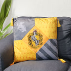 Image produit Harry Potter - Coussin Poufsouffle avec glands deluxe