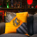 Image produit Harry Potter - Coussin Poufsouffle avec glands deluxe