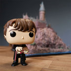 Image produit Harry Potter - Neville avec le livre des monstres Figurine Funko Pop
