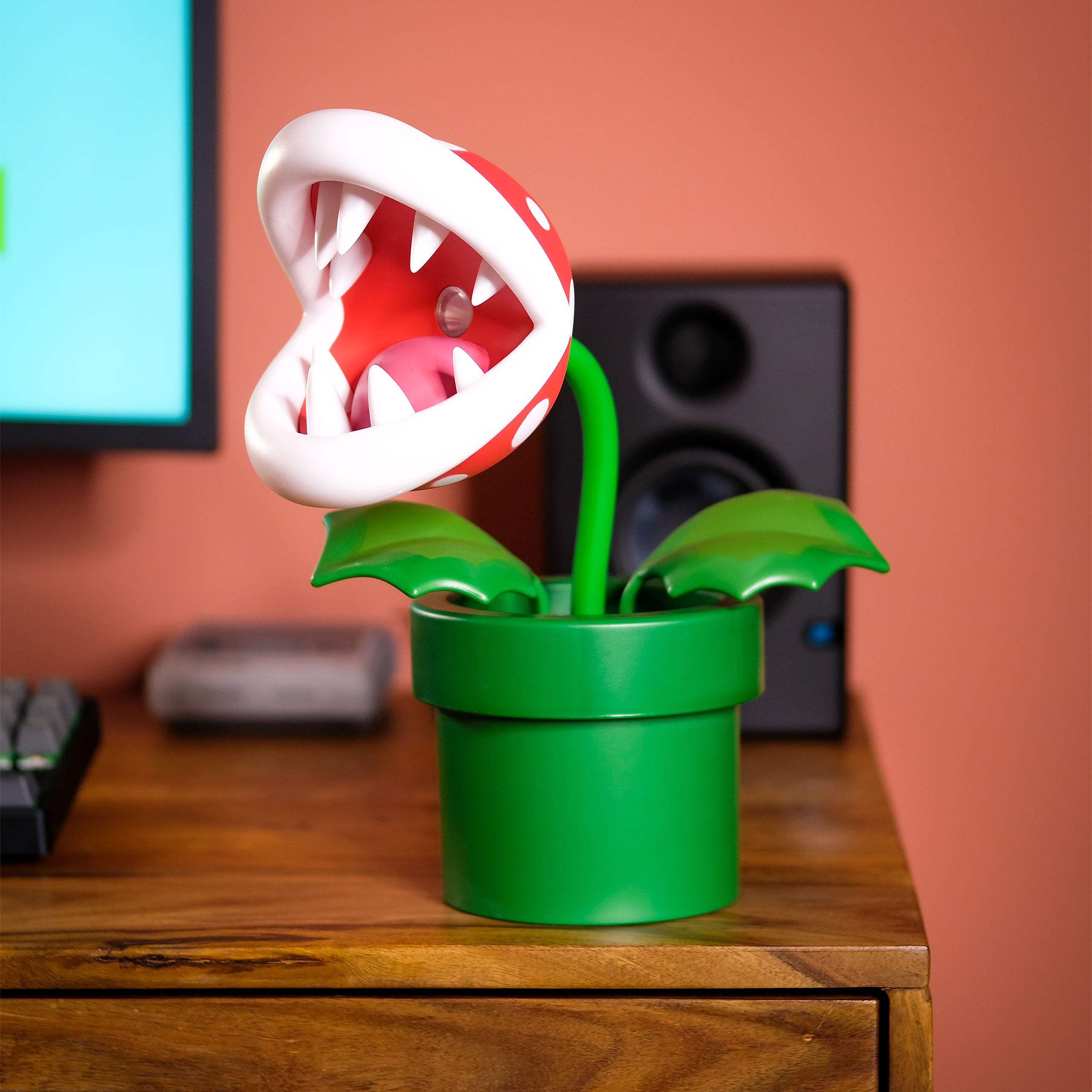 Image produit Super Mario - Lampe de table Plante Piranha