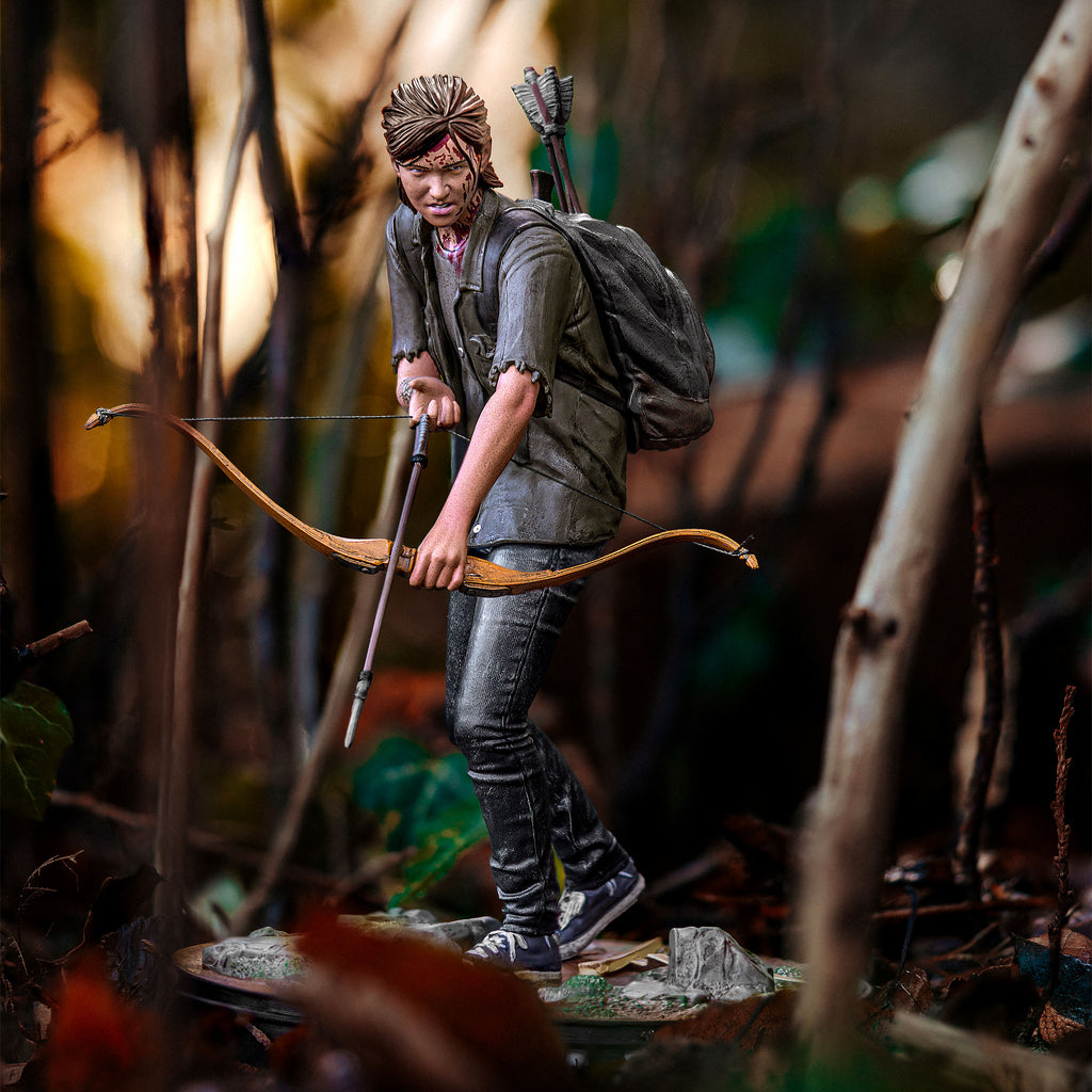 Image produit The Last of Us - Statue d'Ellie avec arc 21 cm