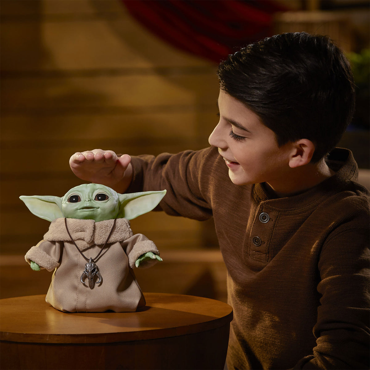 Image produit Figurine The Child avec mouvement et son 18 cm - Star Wars The Mandalorian