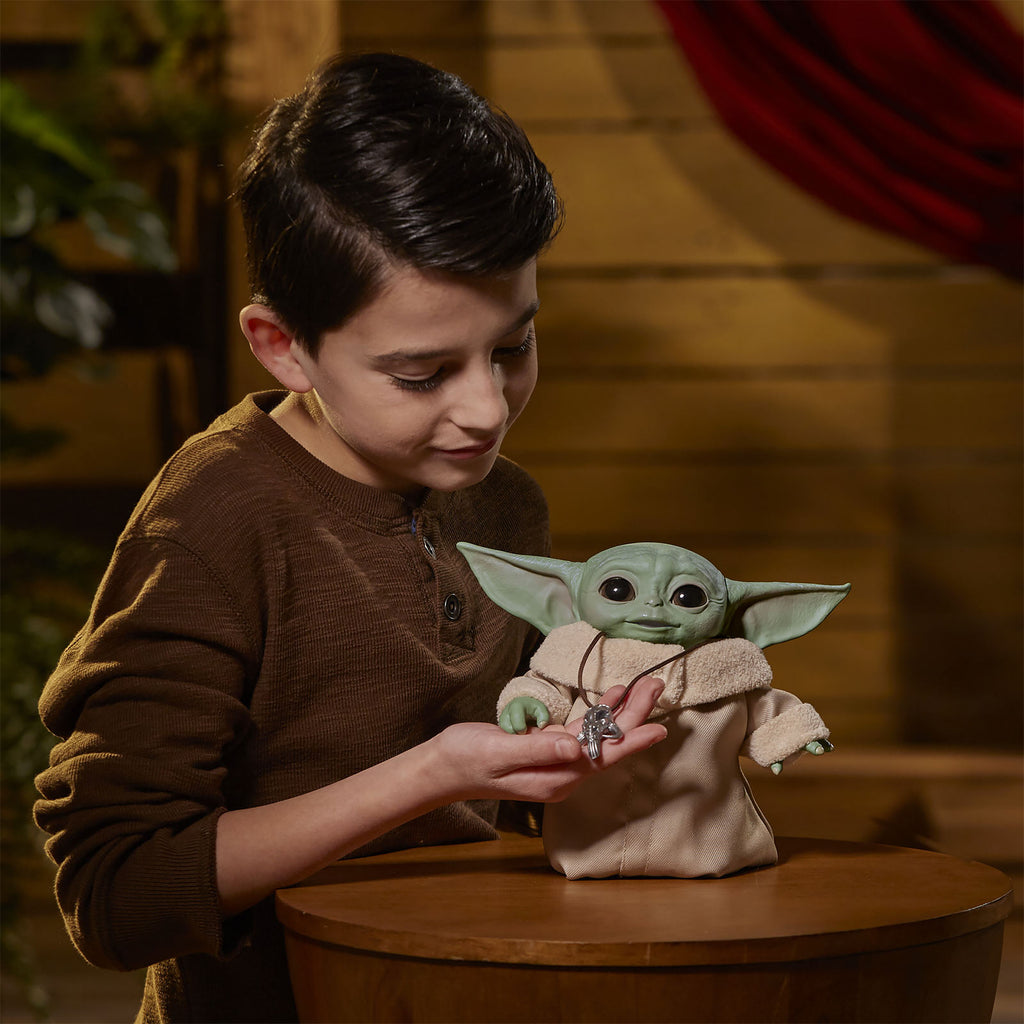 Image produit Figurine The Child avec mouvement et son 18 cm - Star Wars The Mandalorian