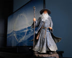Image produit Le Seigneur des Anneaux - Gandalf le Gris Classic Series Figurine Deluxe 35 cm