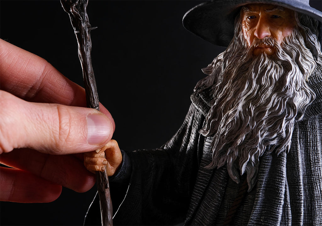 Image produit Le Seigneur des Anneaux - Gandalf le Gris Classic Series Figurine Deluxe 35 cm