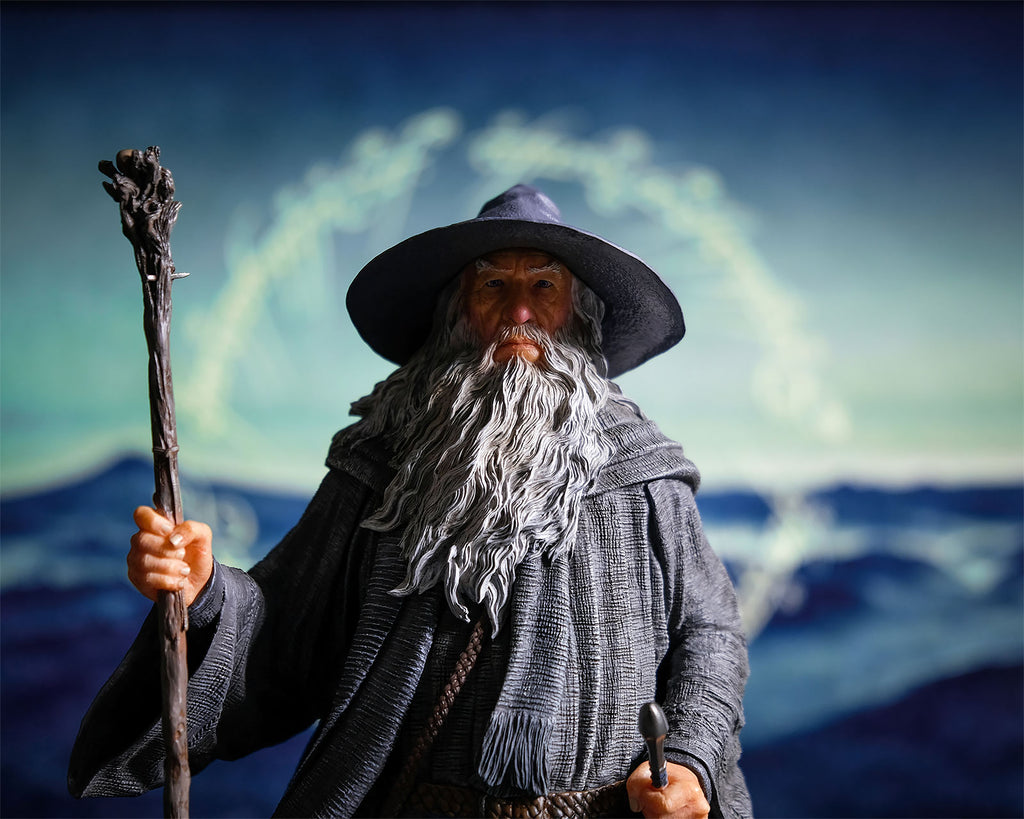 Image produit Le Seigneur des Anneaux - Gandalf le Gris Classic Series Figurine Deluxe 35 cm