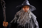 Image produit Le Seigneur des Anneaux - Gandalf le Gris Classic Series Figurine Deluxe 35 cm