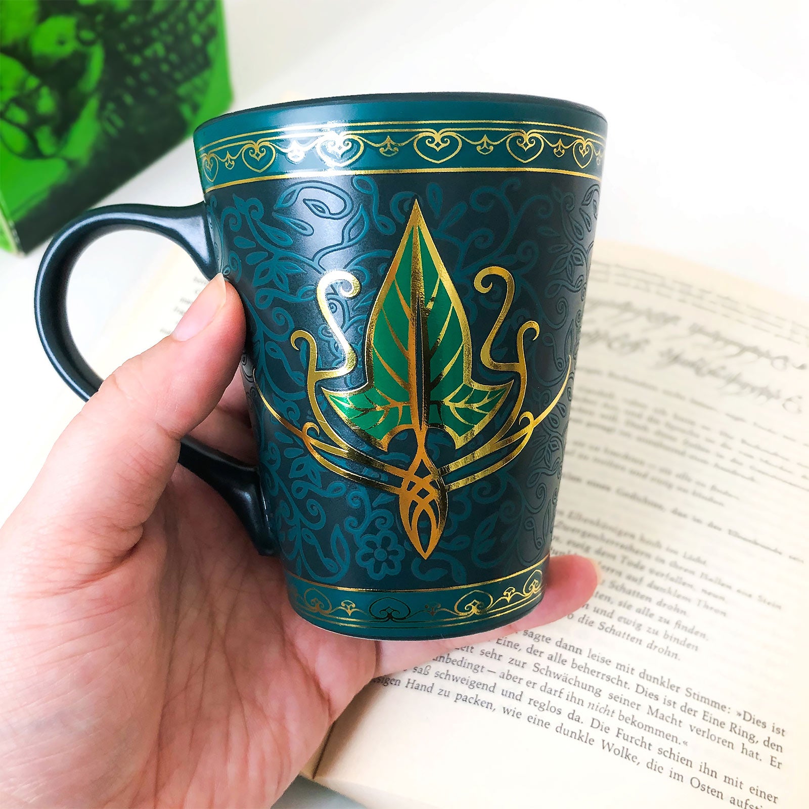 Image produit Le Seigneur des Anneaux - Tasse Broche Feuille