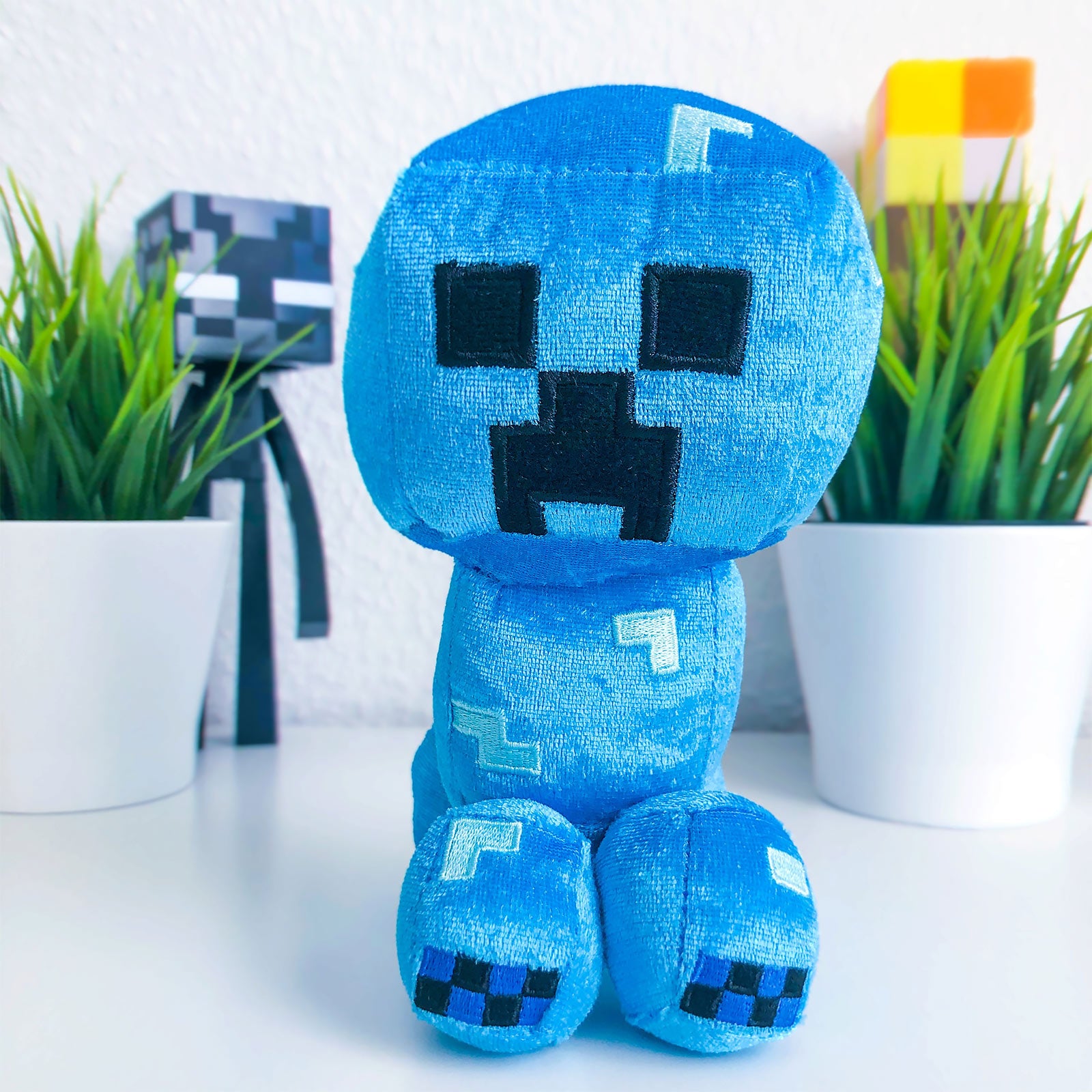 Image produit Minecraft - Figurine en peluche Happy Explorer Charged Creeper 19 cm